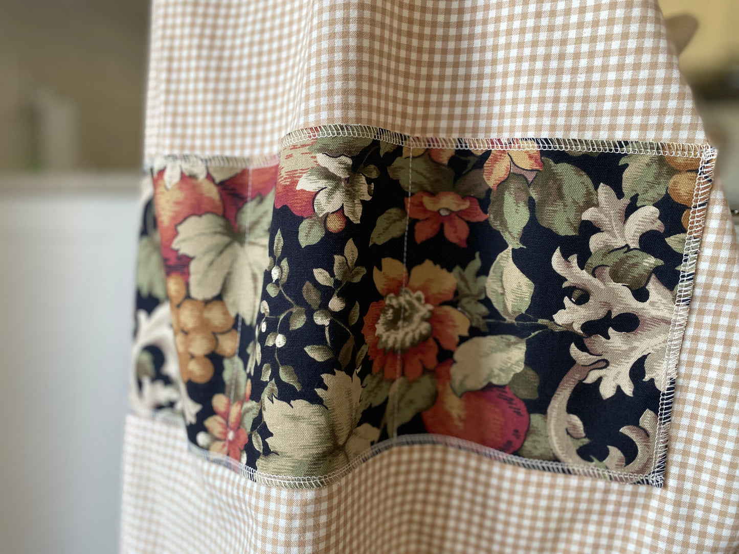1925 Cross Back Apron - Nutmeg Bloom (Women's XL)