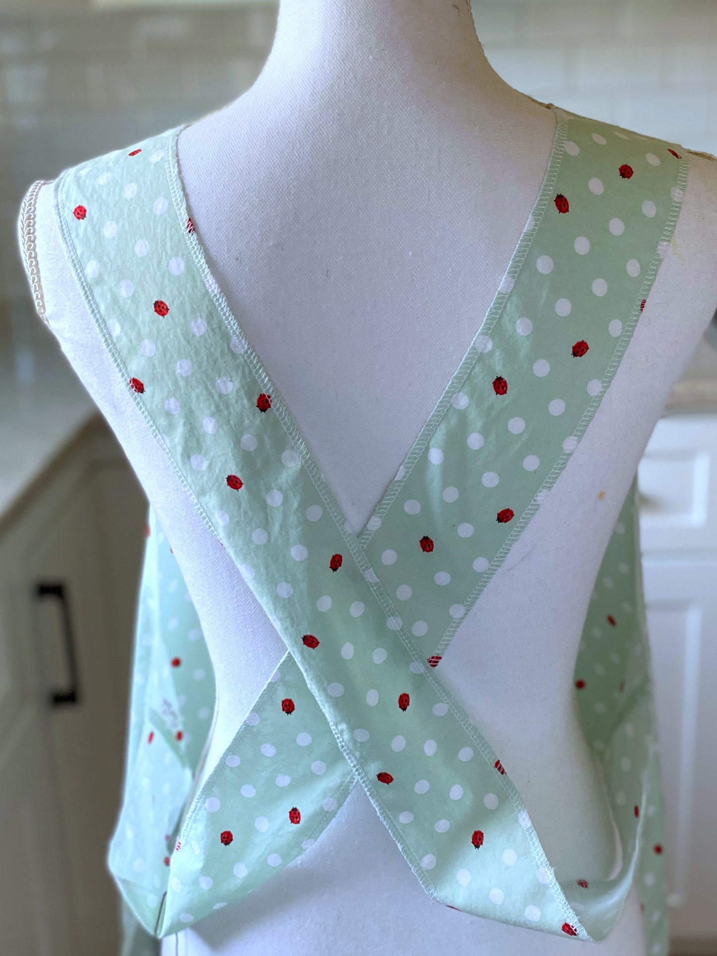 1925 Cross Back Apron - Ladybug Mint Bliss (Women's Small)
