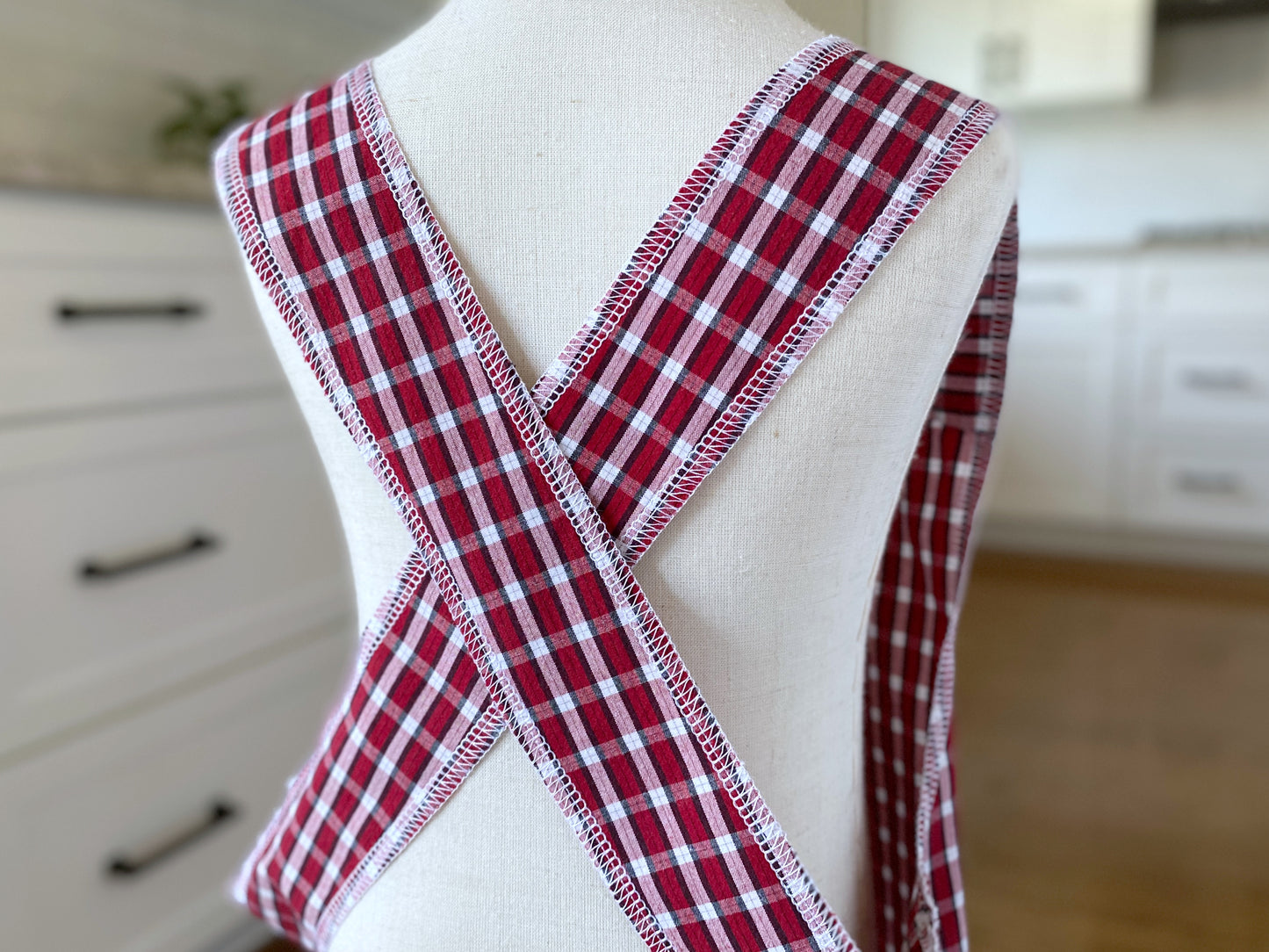 Girls' 1925 Cross Back Apron - Strawberry Jam (Size 4)