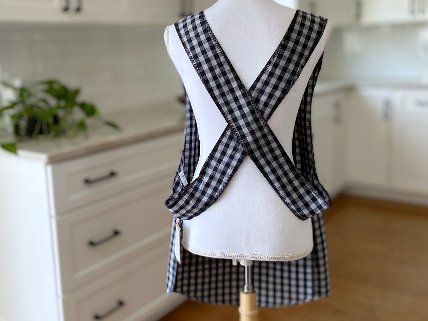 1925 Cross Back Apron - Smokehouse Charm (Women's Medium)