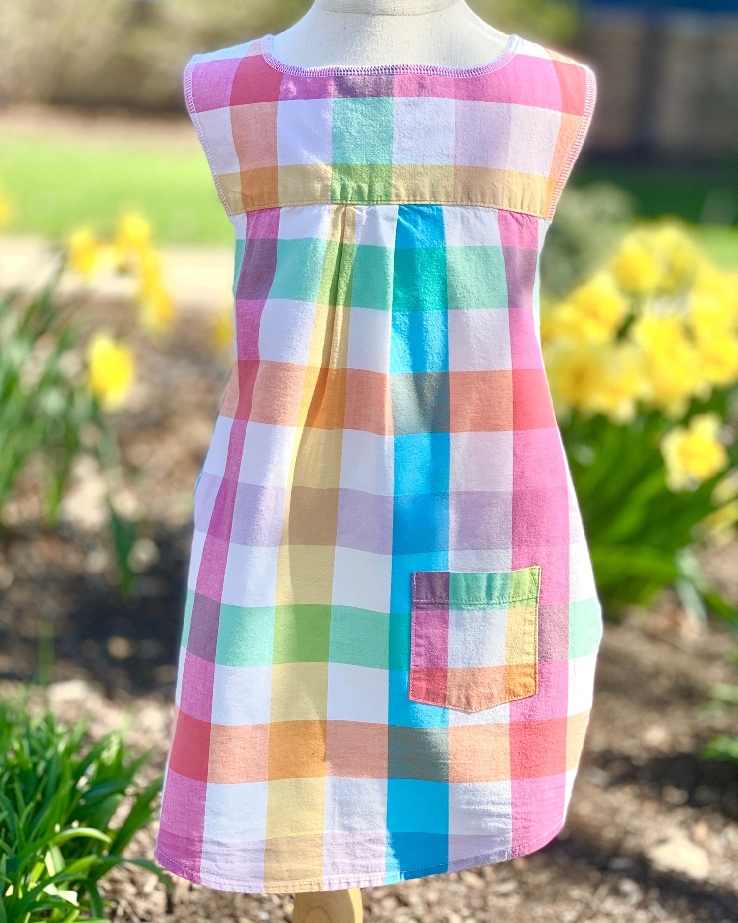 Girls' Cross-Back Aprons