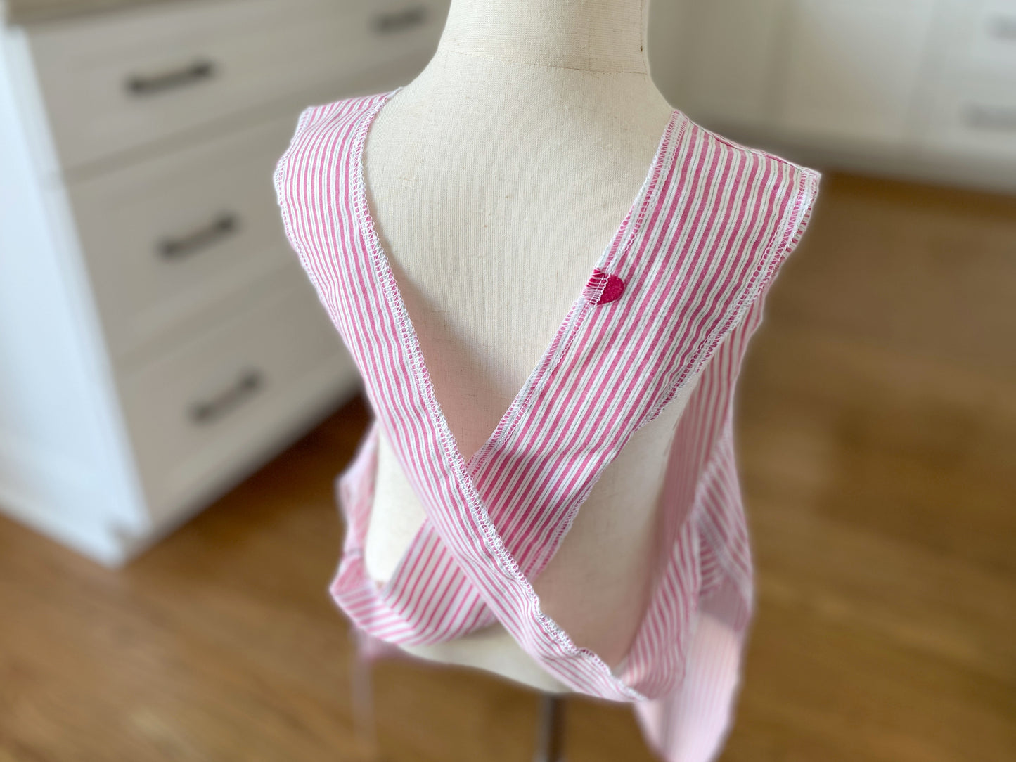 Girls' 1925 Cross Back Apron - Cotton Candy Whip (Size 4)