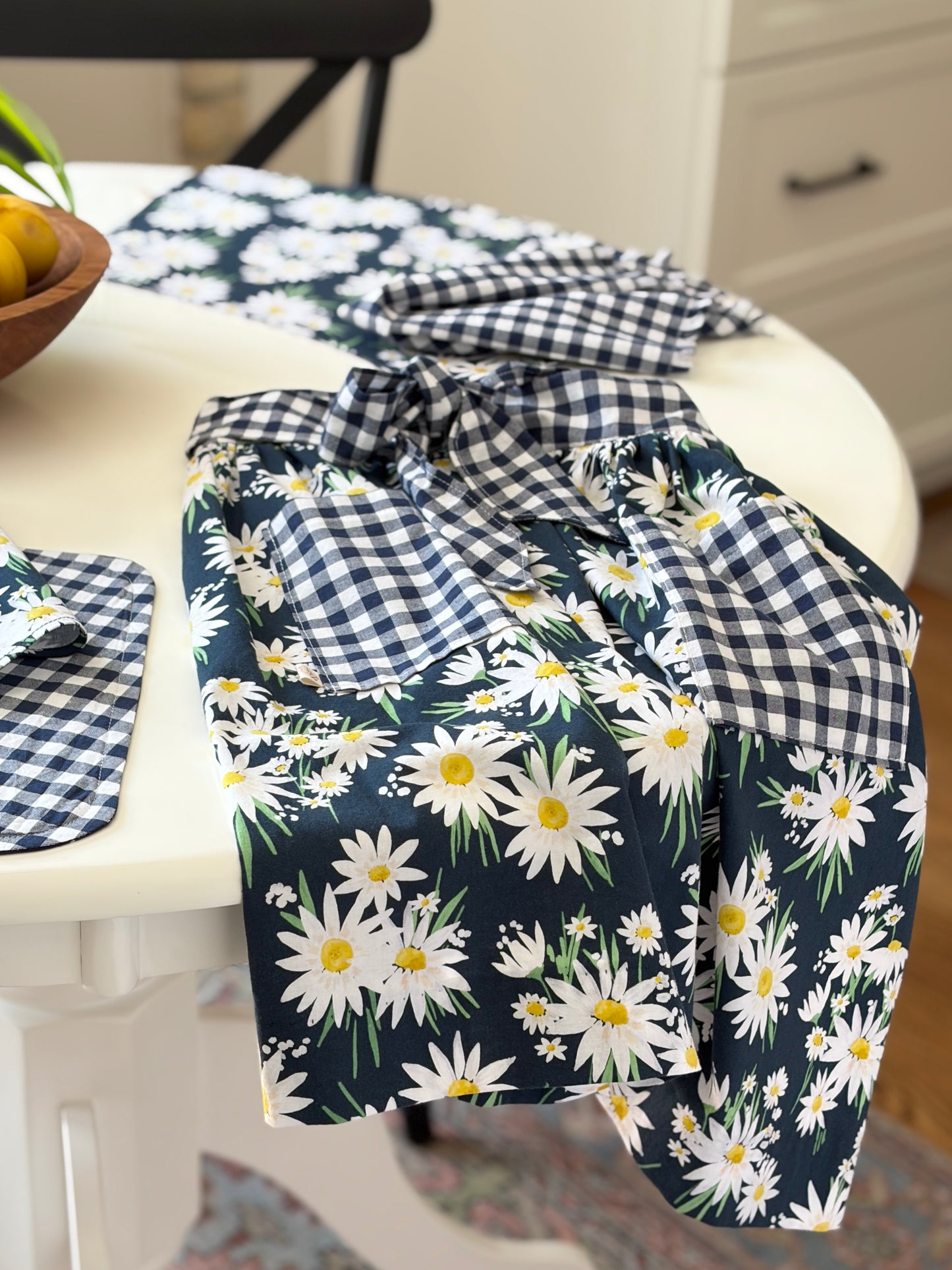 Daisy Garden Waist Apron