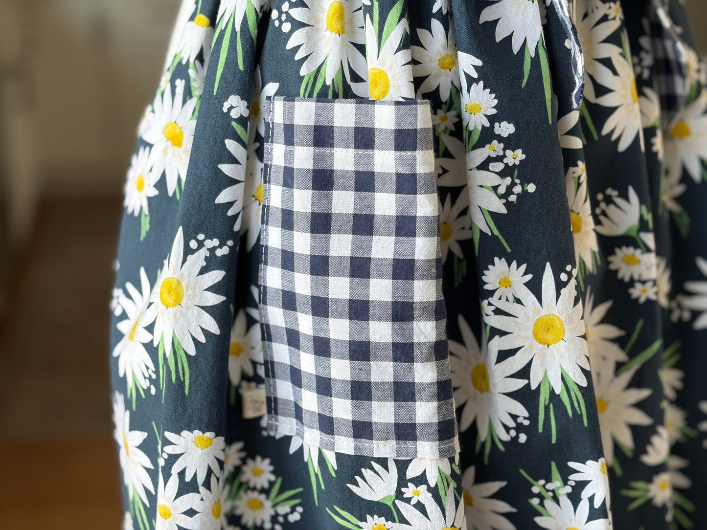 Daisy Garden Waist Apron