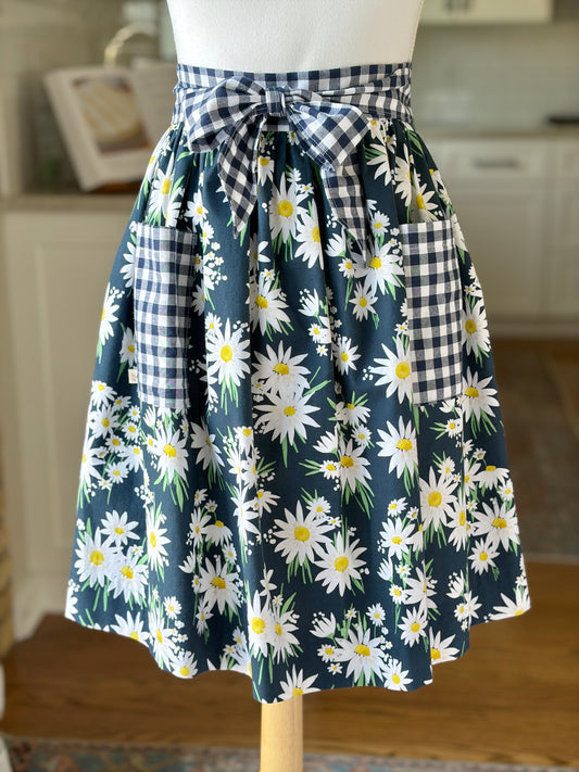 Daisy Garden Waist Apron