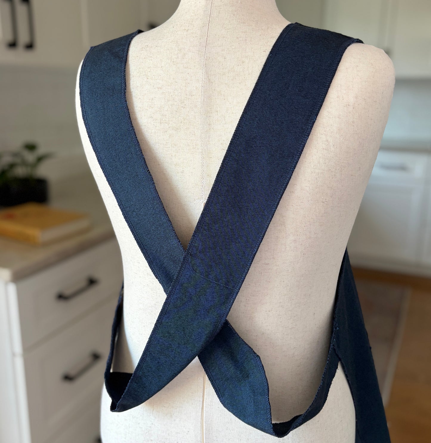 Midnight Garden Cross-Back Apron