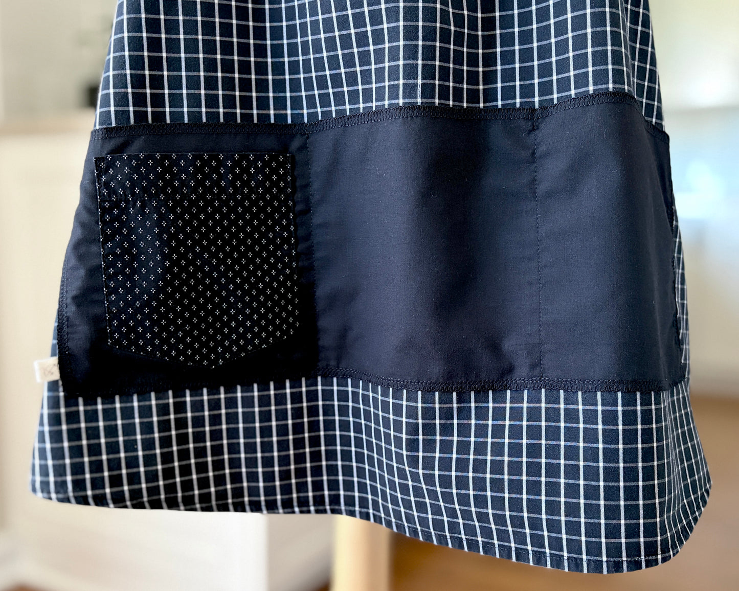 Windowpane Cross-Back Apron