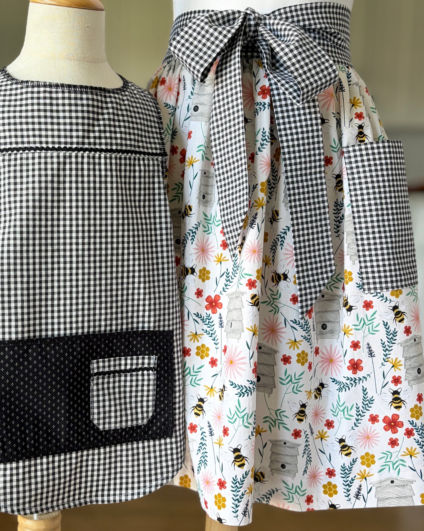 Honey Bee Meadow Waist Apron