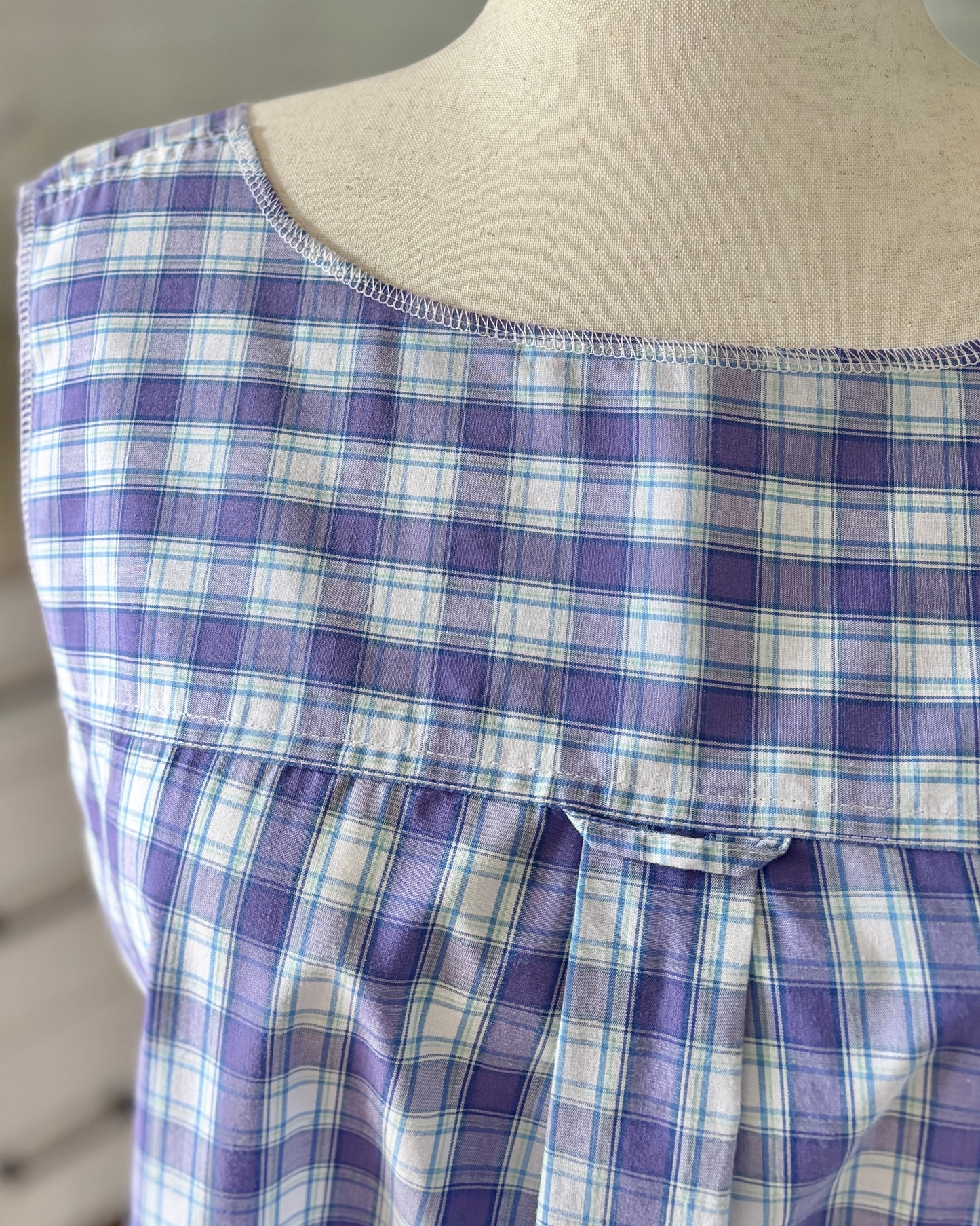 Lavender Picnic Cross-Back Apron