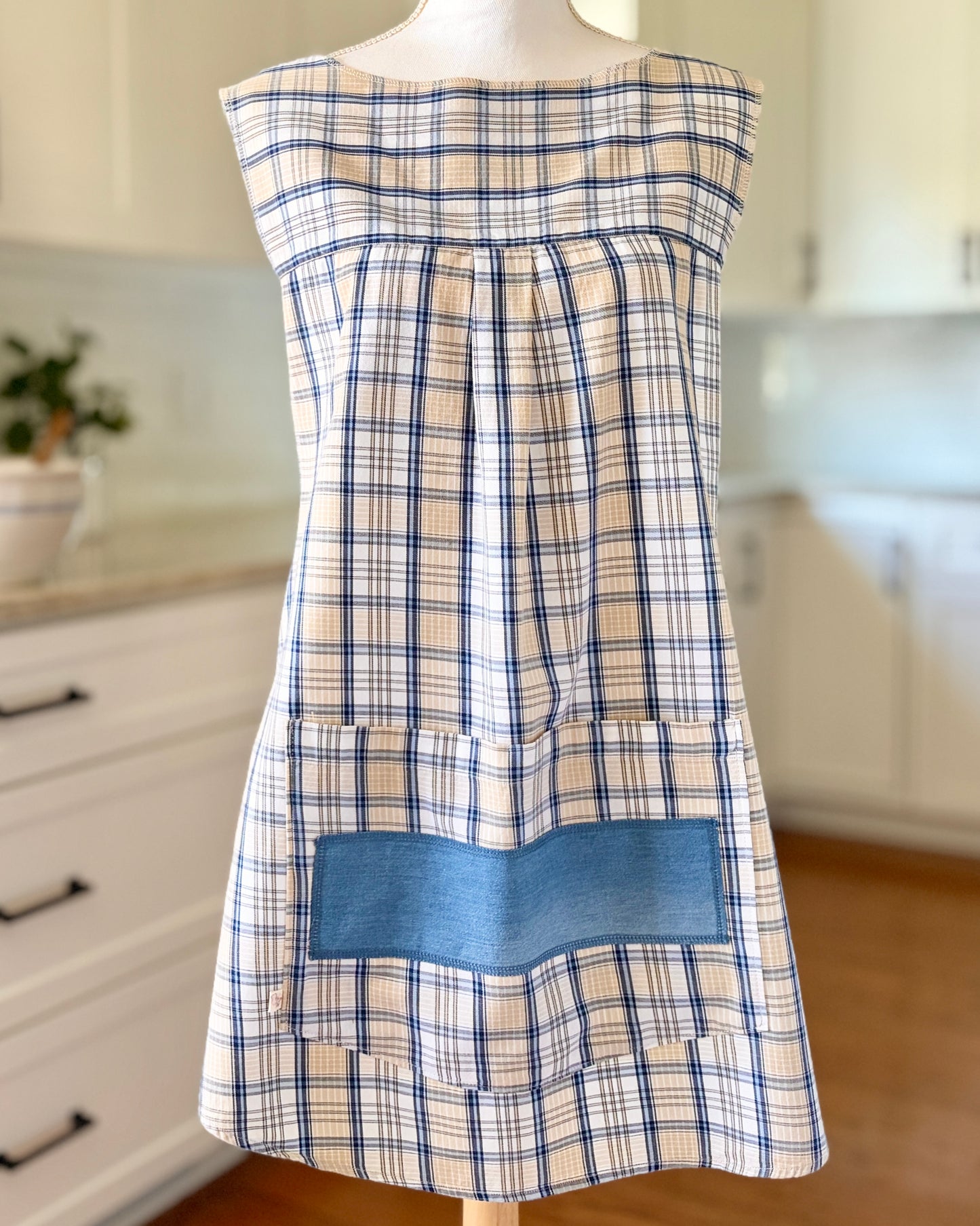 Bread Board Plaid Cross-Back Apron