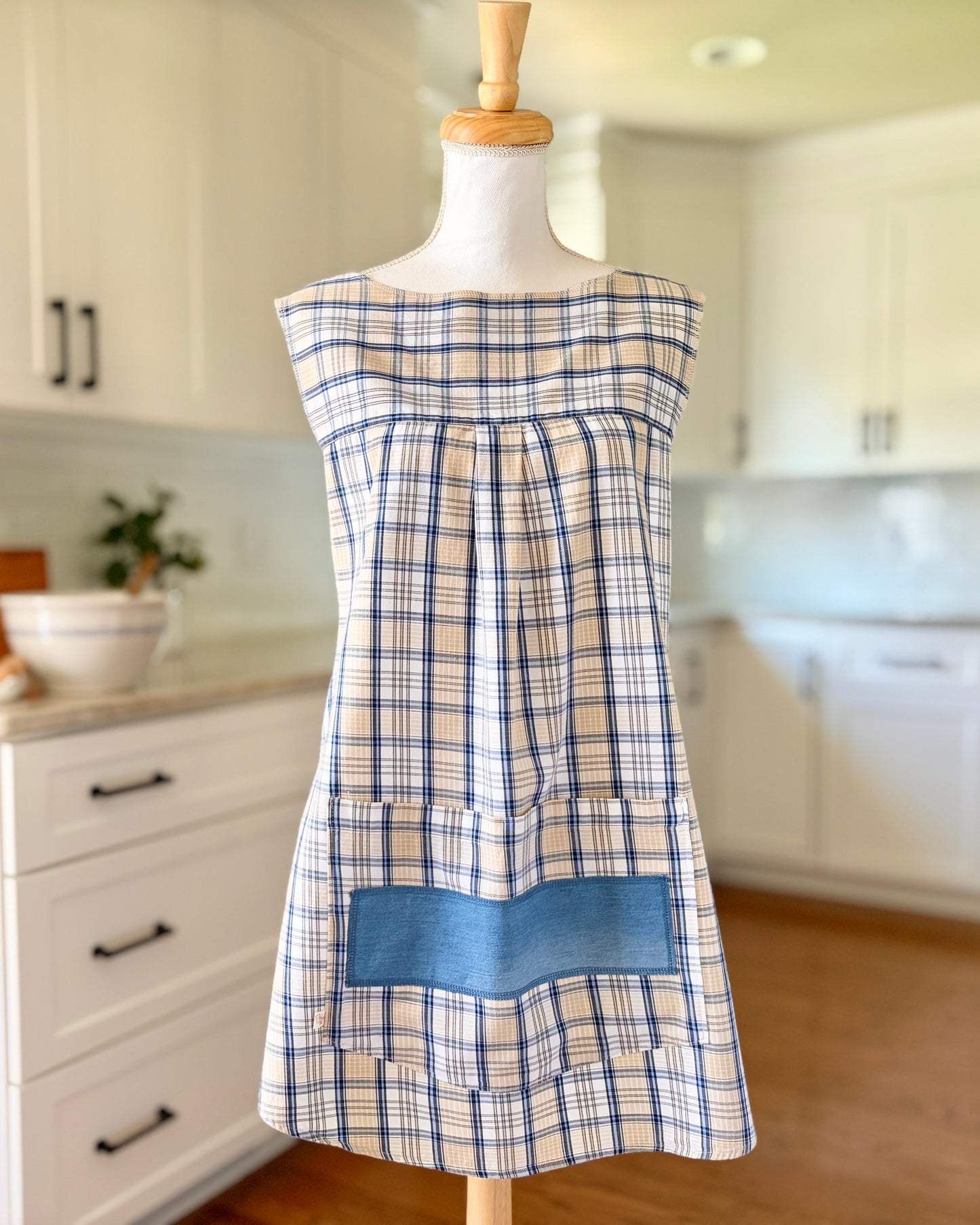 Bread Board Plaid Cross-Back Apron